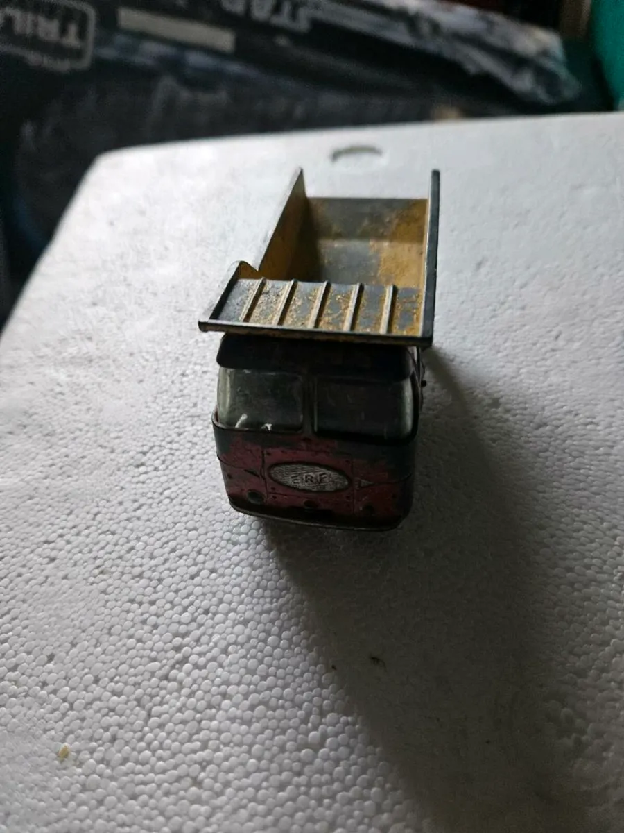 Corgi ERF Tipper Truck - Image 2