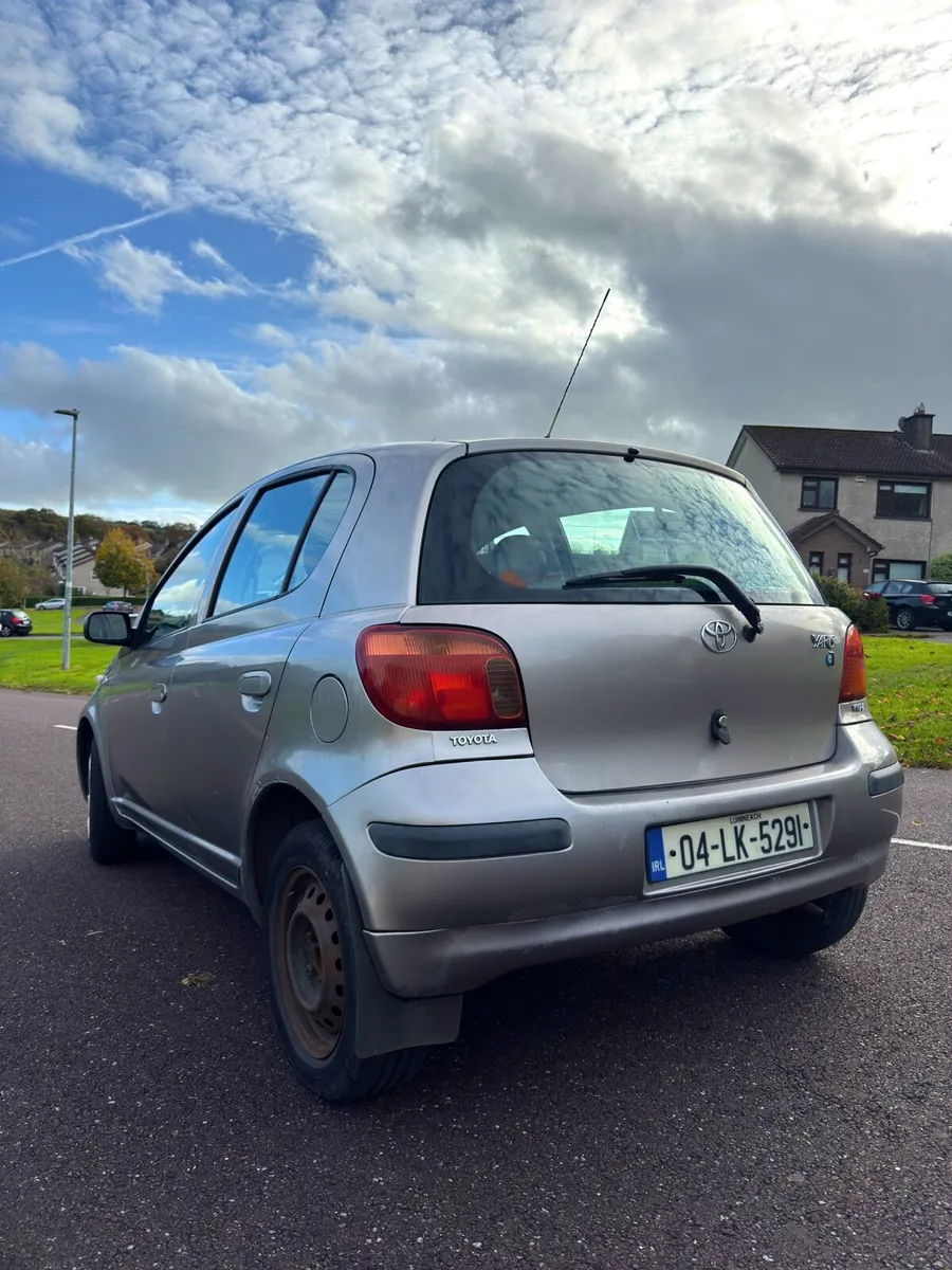 Toyota Yaris 1.0L petrol - Image 4