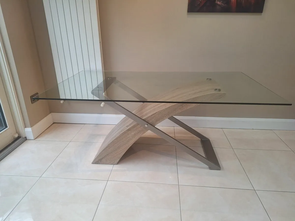 Dining table - Image 2