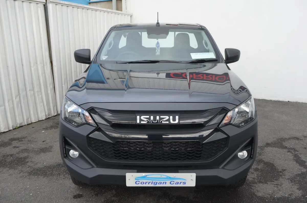 SINGLE CAB-NO BIK!!!PRICE EXCLUDES VAT - Image 4