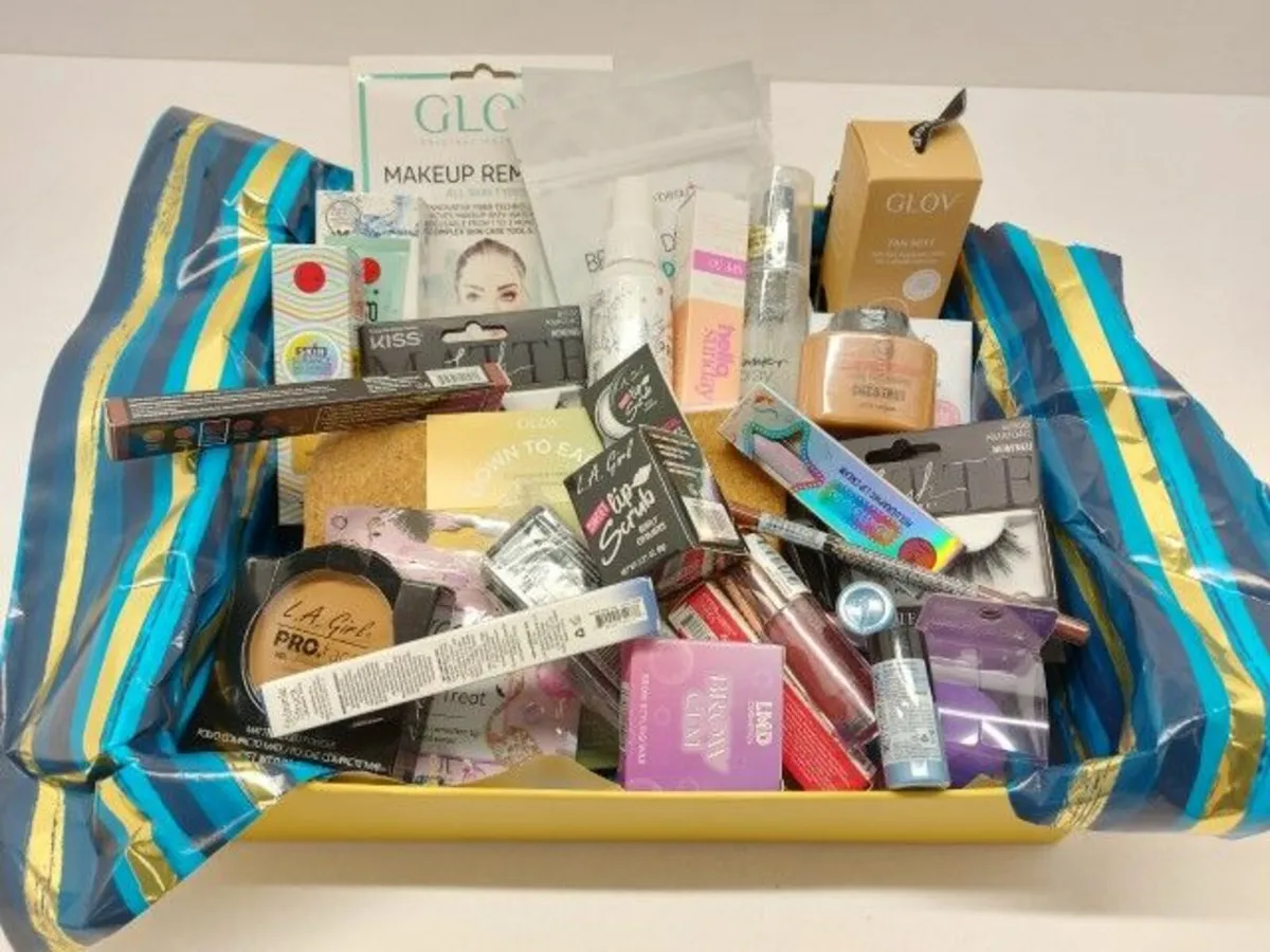 Online Auction Of A Goodie Box & More! - Image 1