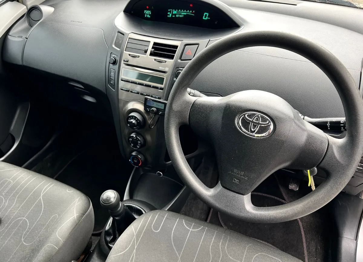 Toyota Yaris 2010 1.0 Petrol new nct 1/27 tax 5/26 - Image 4
