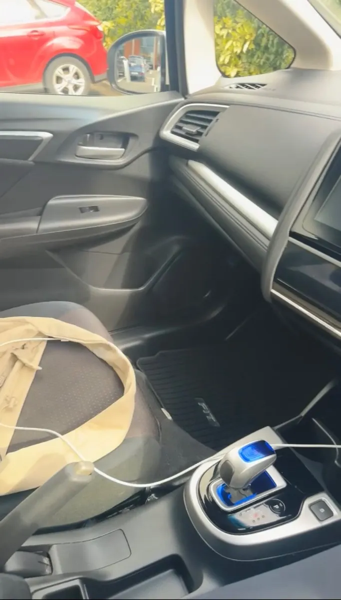 Honda Fit 2014 Hybrid Automatic Car - Image 3