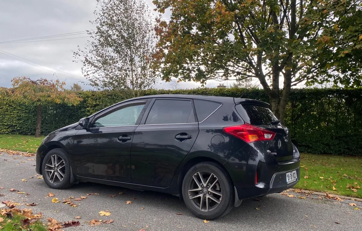 Toyota Auris 2015 - Image 3