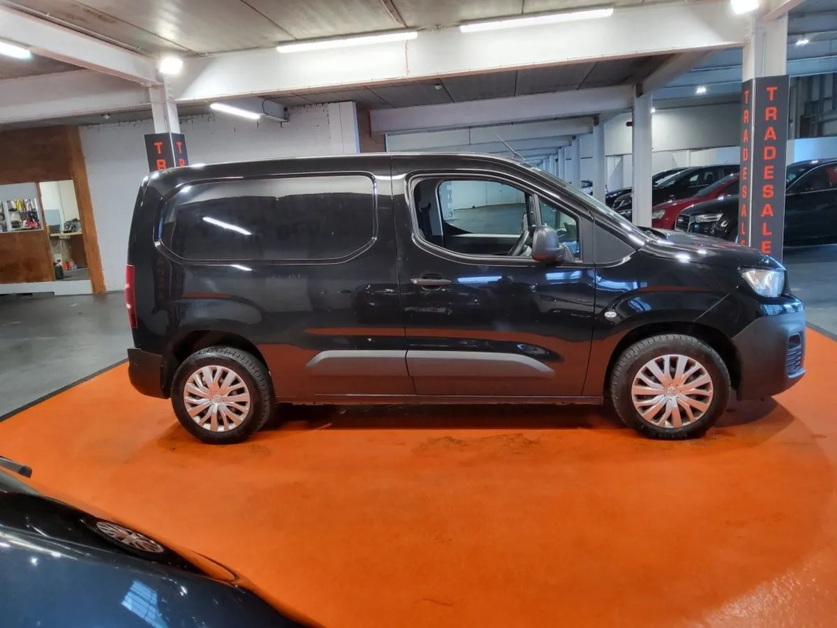 Peugeot Partner Partner Professional Plus 1.5 - Image 4