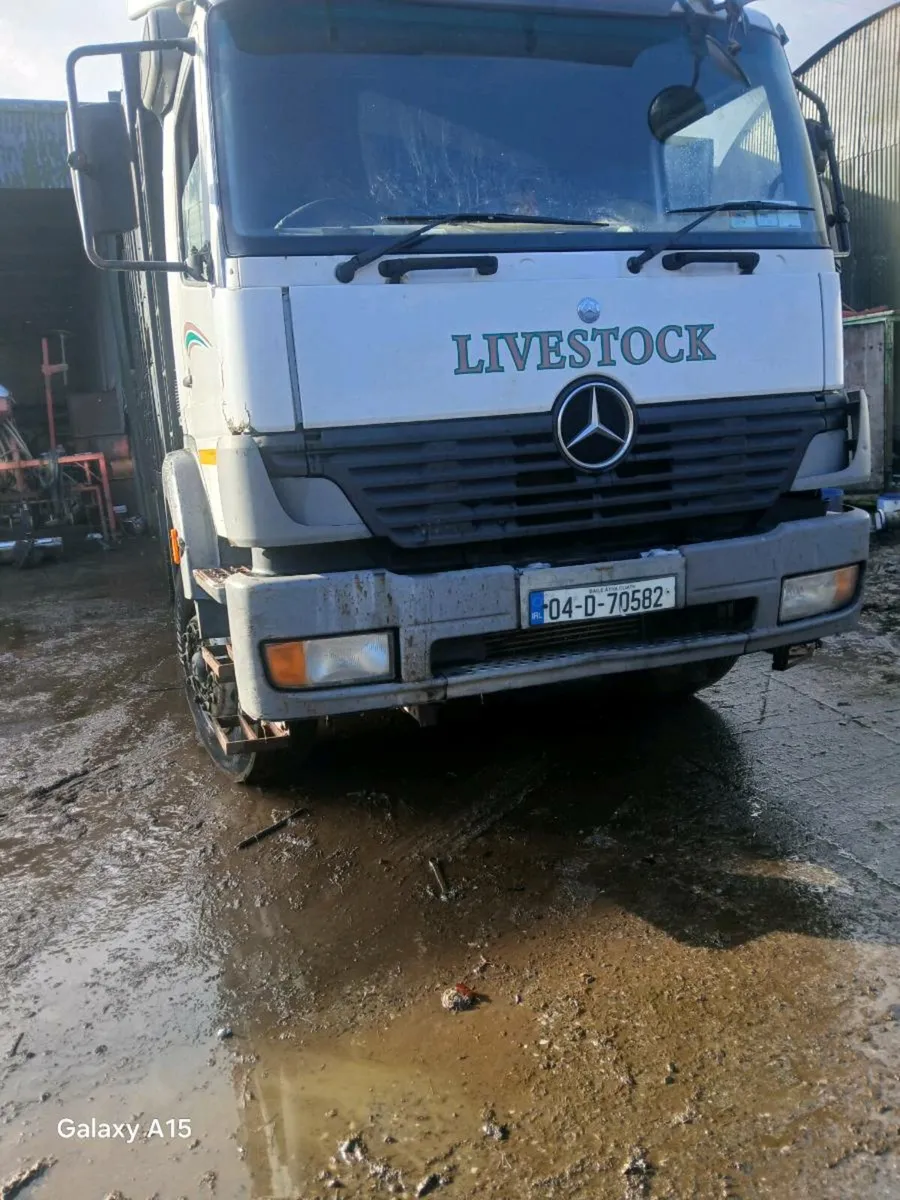 cattle truck tested and taxed - Image 1