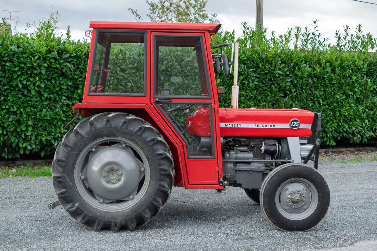Massey Ferguson 135 1971 - Image 2