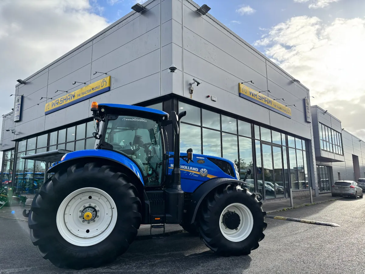 New Holland T7.260 Auto Command-129hrs - Image 2