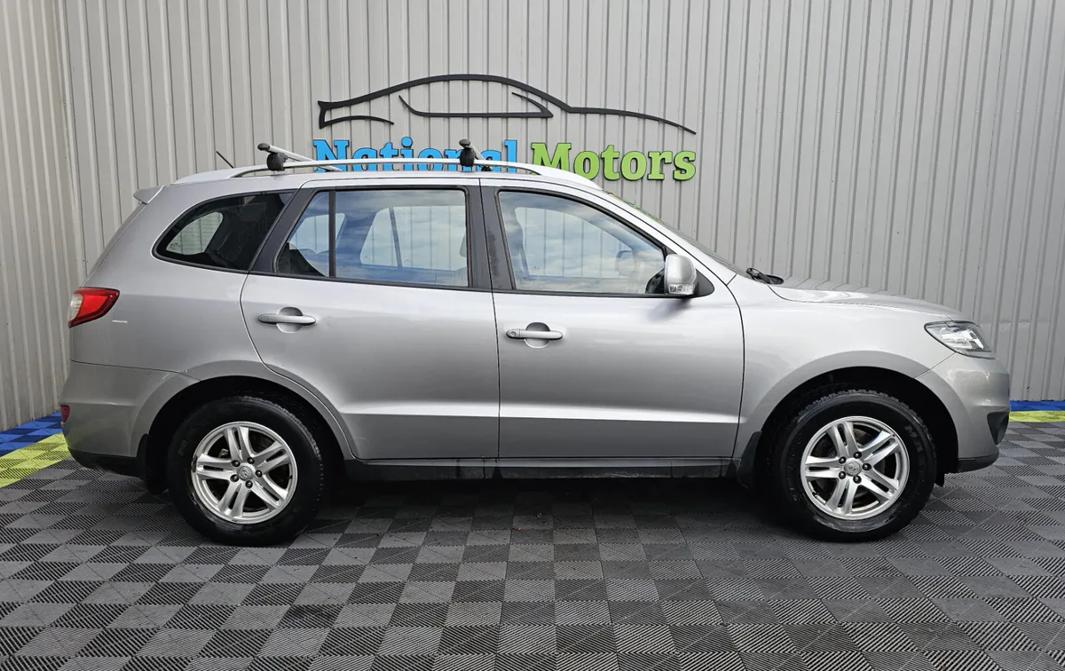 2011 Hyundai Santa Fe 2.0 2WD Classic 150hp - Image 2