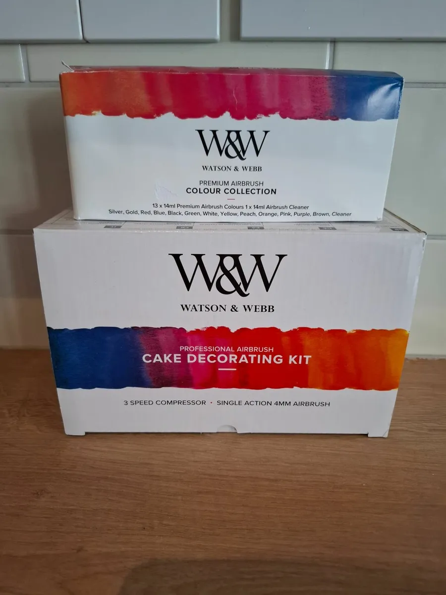 Bar stools, Airbrush Kit for Cake decorating - Image 1