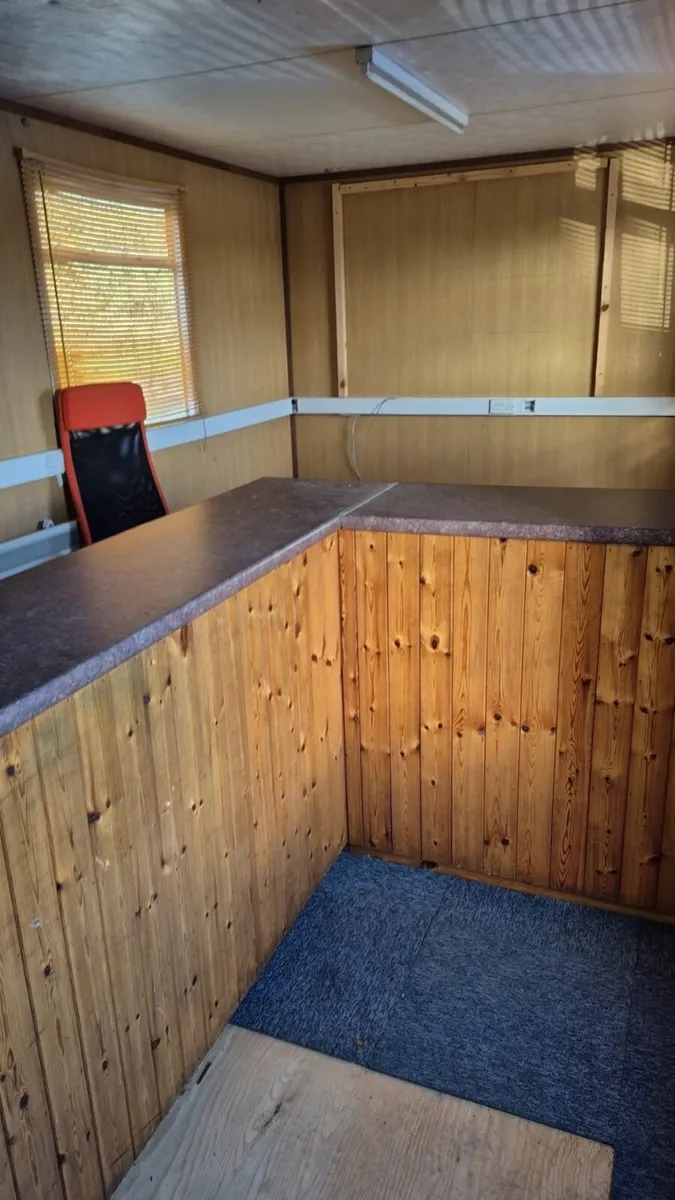 25 x 10 modular /wooden office - Image 4