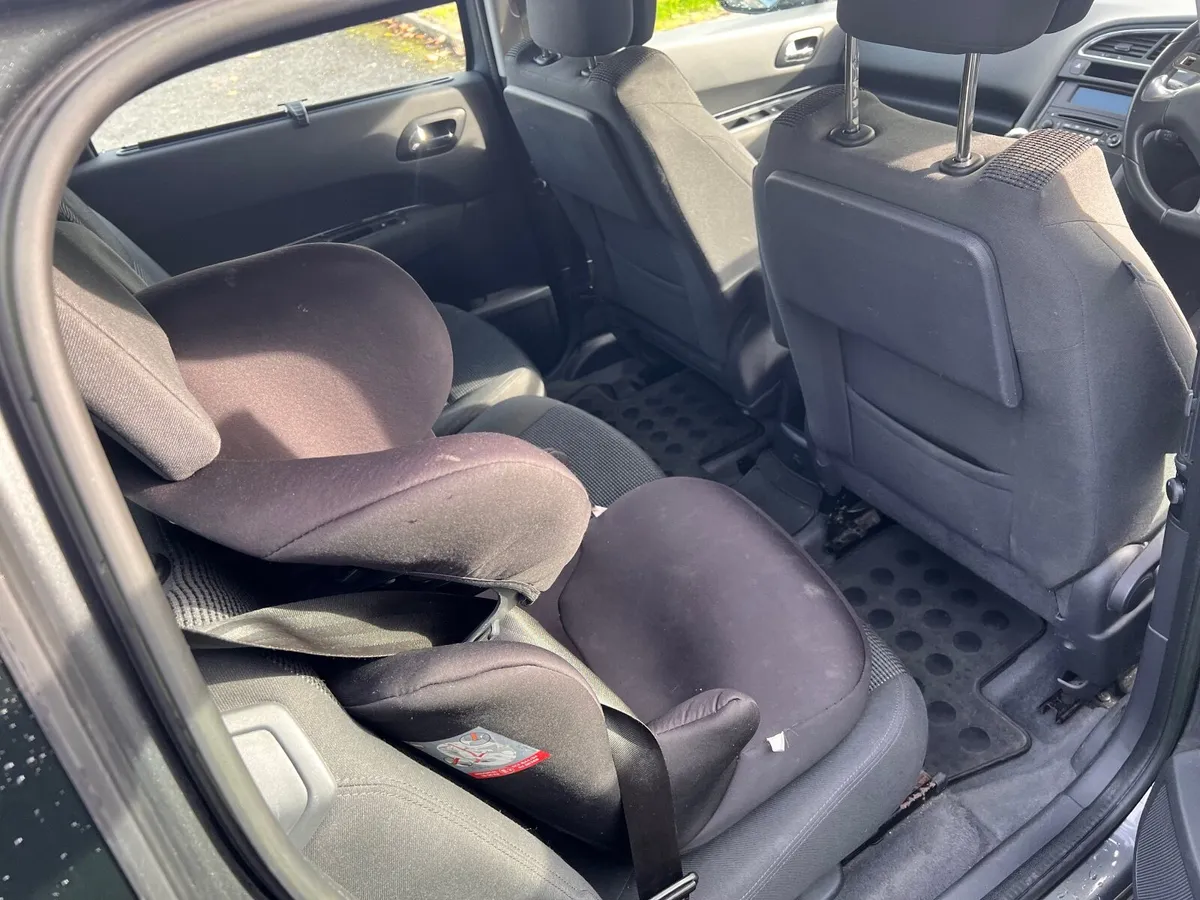 Peugeot 5008 2014 1.6 Diesel seven seater - Image 2