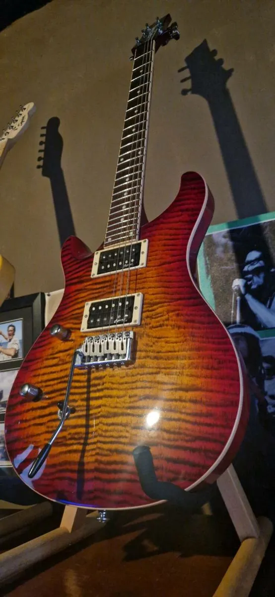 Left handed Harley Benton Paradise Flame - Image 1