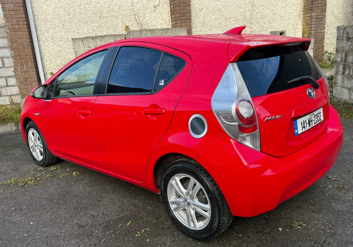 Toyota Aqua 2014/ hybrid/Automatic - Image 3