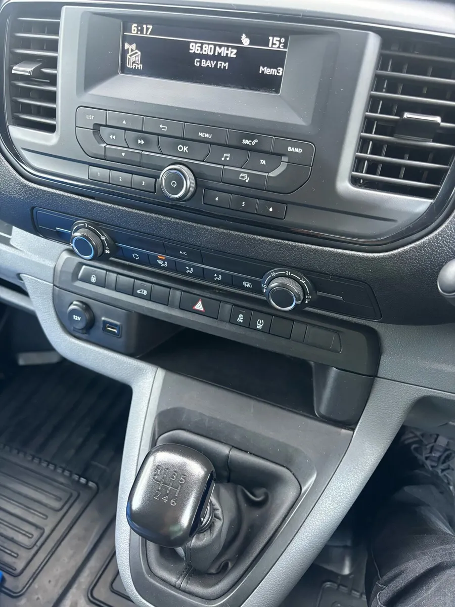 201 TOYOTA PROACE 2.0 DOE 8/26 - Image 3