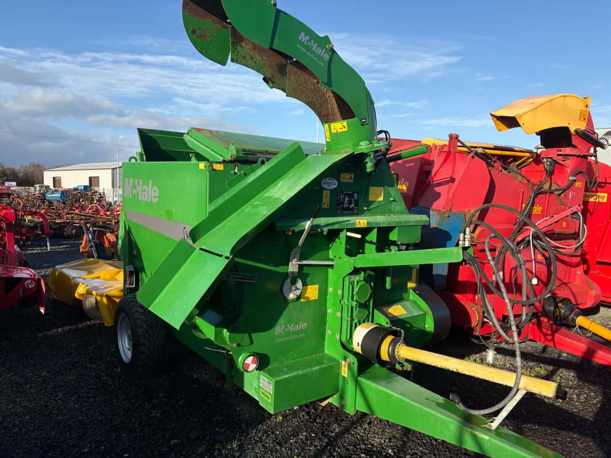 McHale Silage Feeder & Straw Blower - Image 2