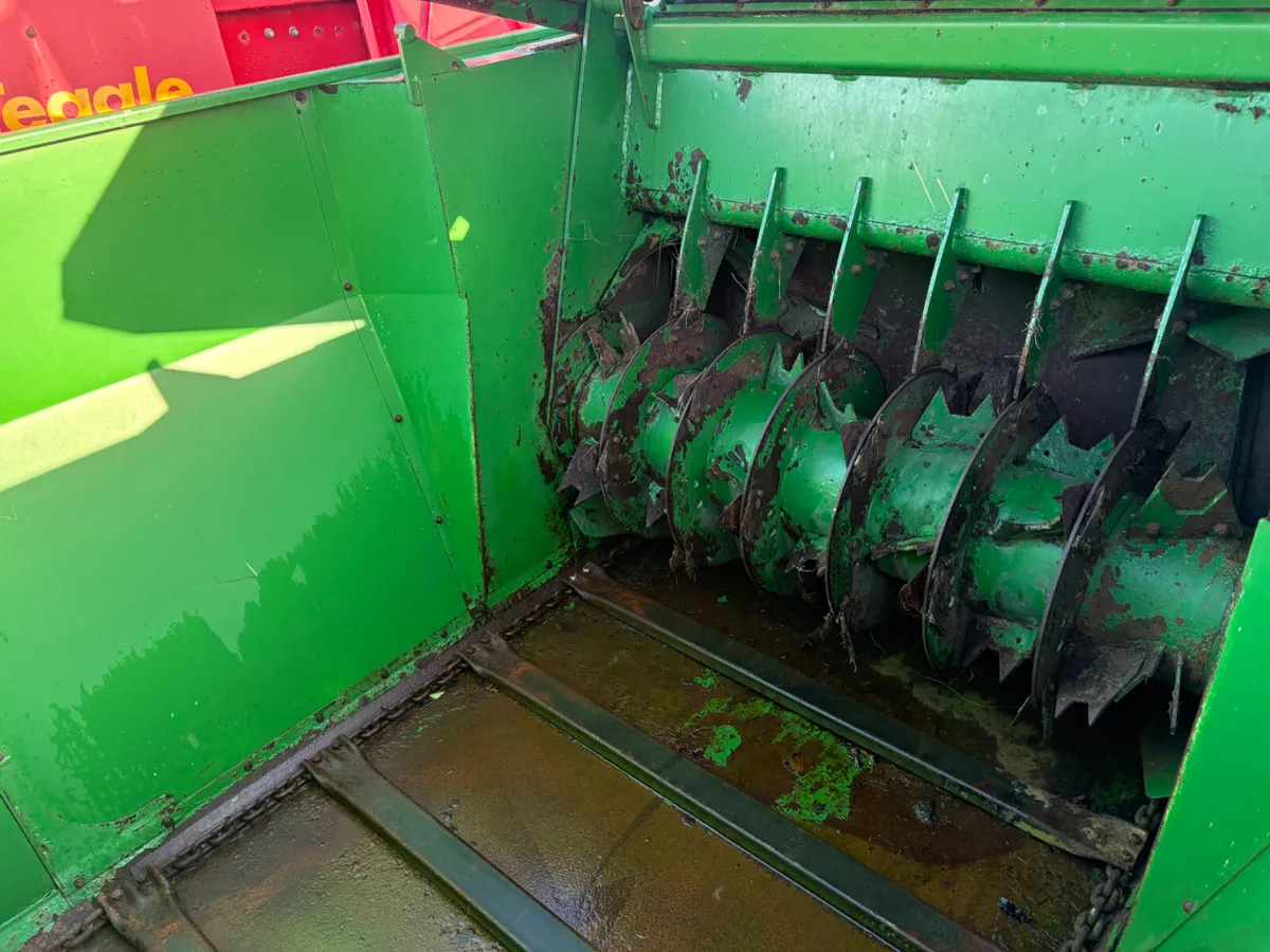 McHale Silage Feeder & Straw Blower - Image 4