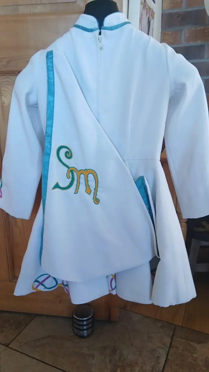 Irish dancing dress - Image 2