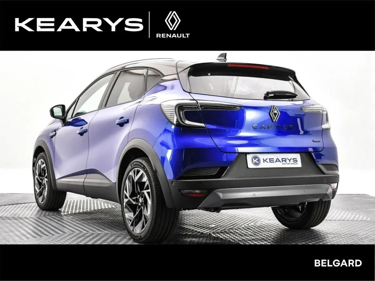 Renault Captur Order Your 261 Captur Esprit Alpin - Image 3