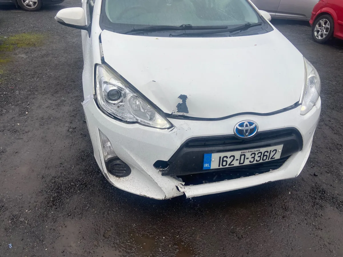 162 Toyota aqua - Image 1