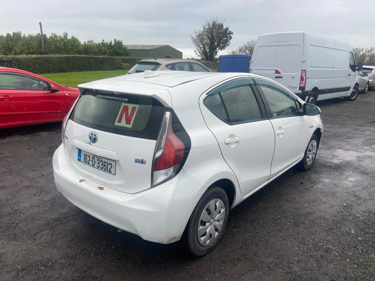 162 Toyota aqua - Image 4