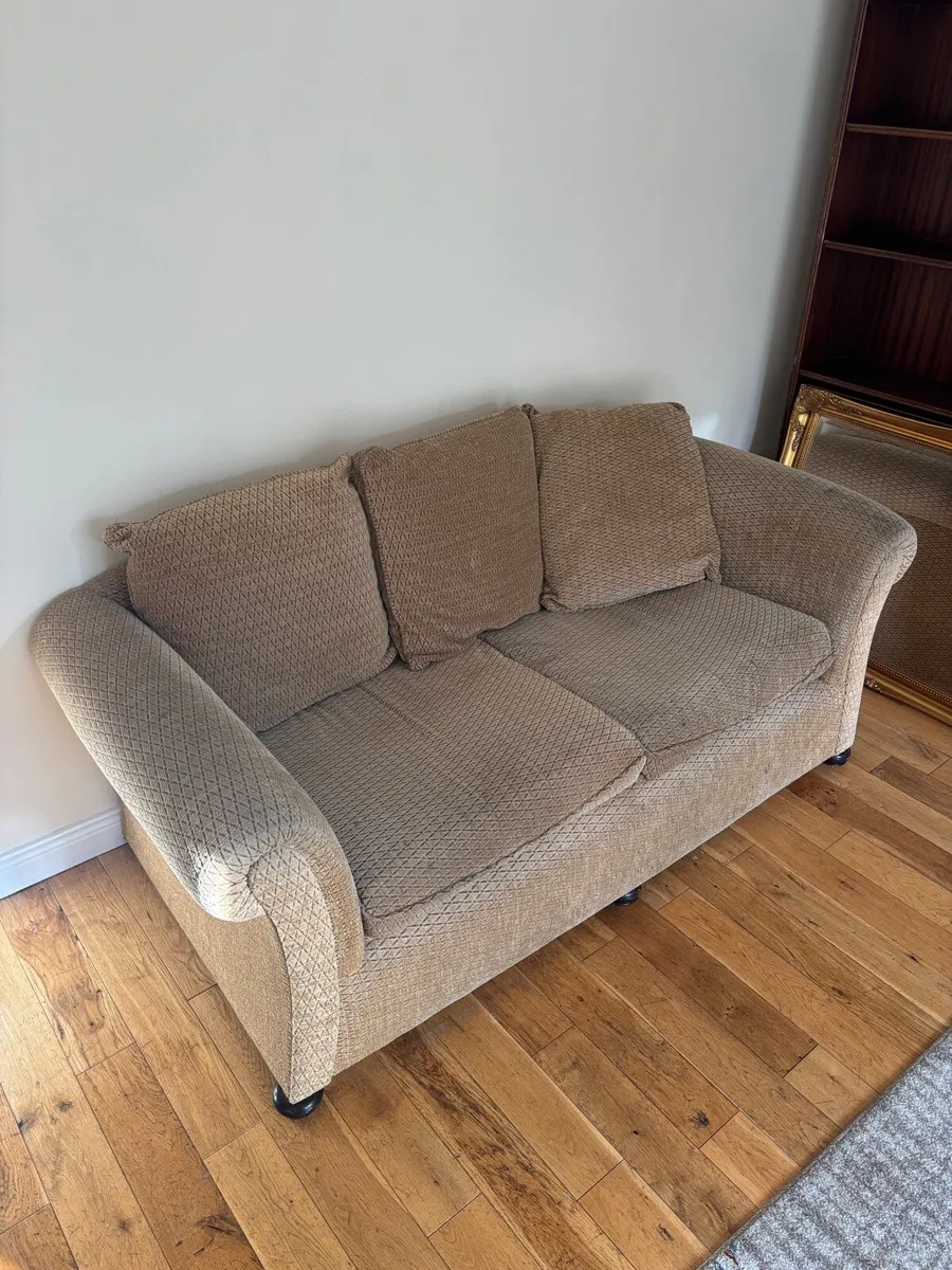 Couch for Sale - Image 4