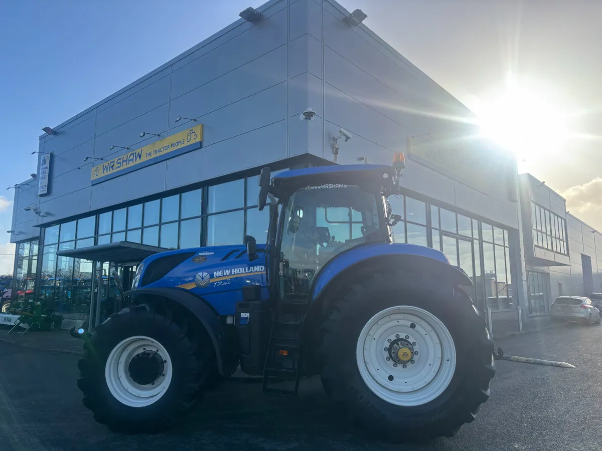 New Holland T7.260 Auto Command-3817hrs - Image 1
