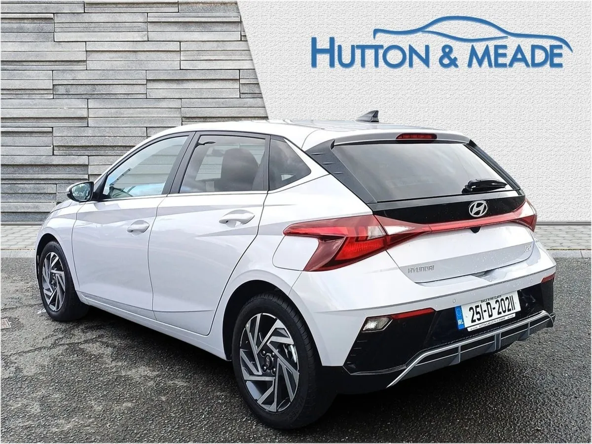 Hyundai i20 Delux Plus Auto 1.0 Petrol 5dr - Image 3