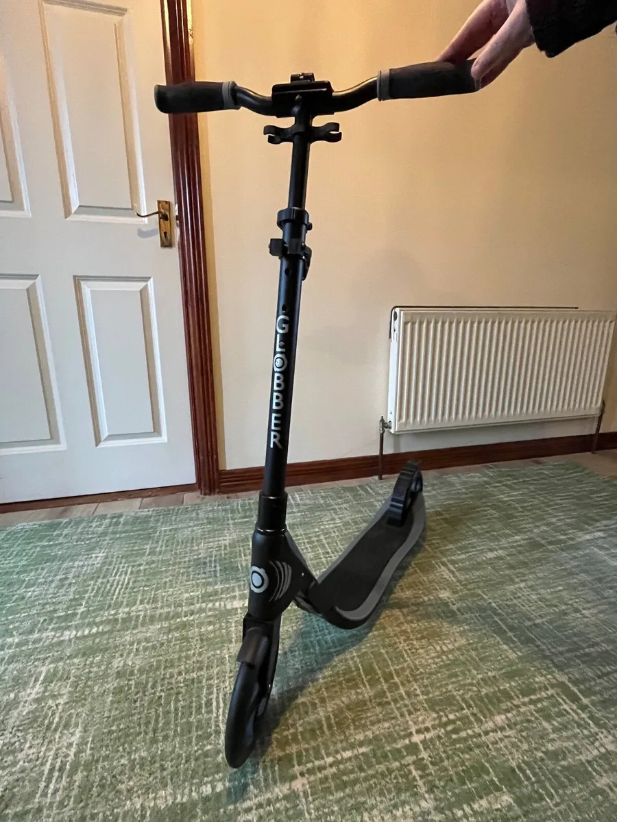 Globber Scooter 8+ Adult Foldable One NL 205 - Image 3