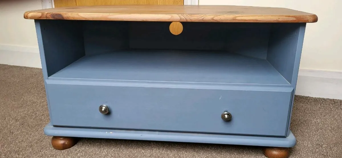 Corner TV unit and Coffee table - Image 4