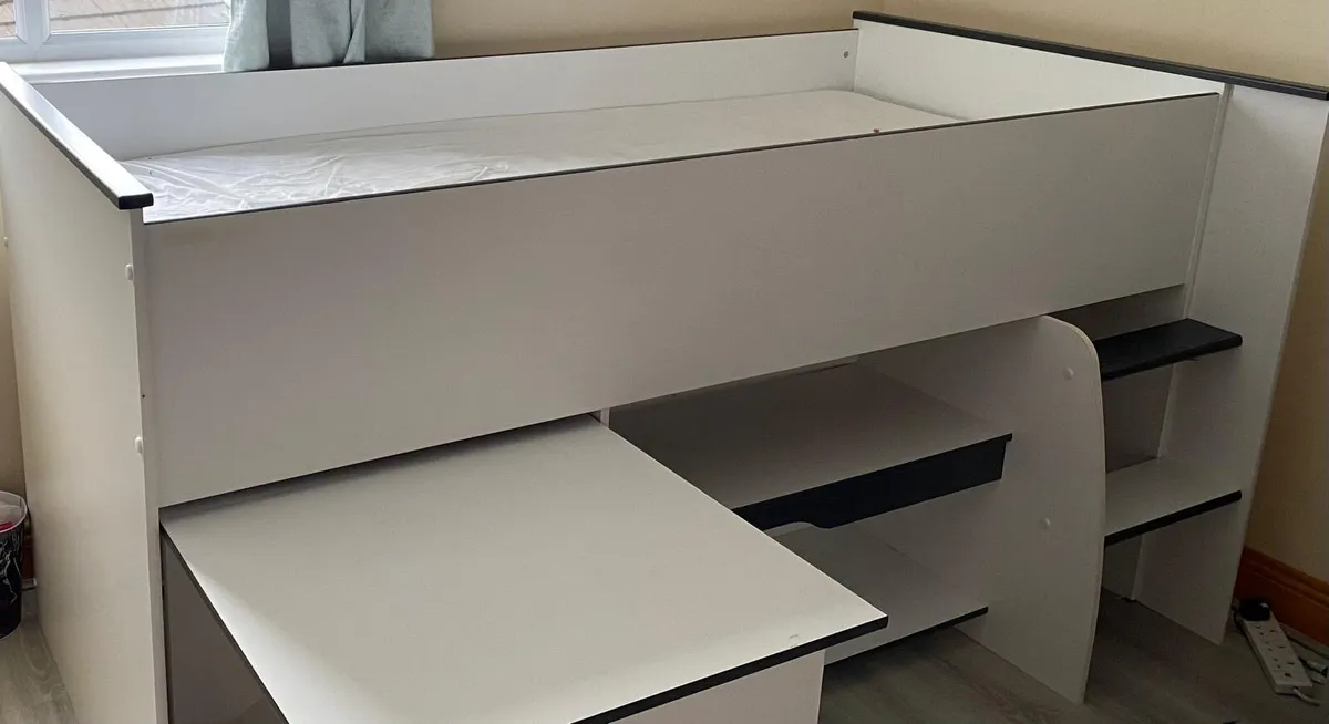 Space saver single bed - Image 3