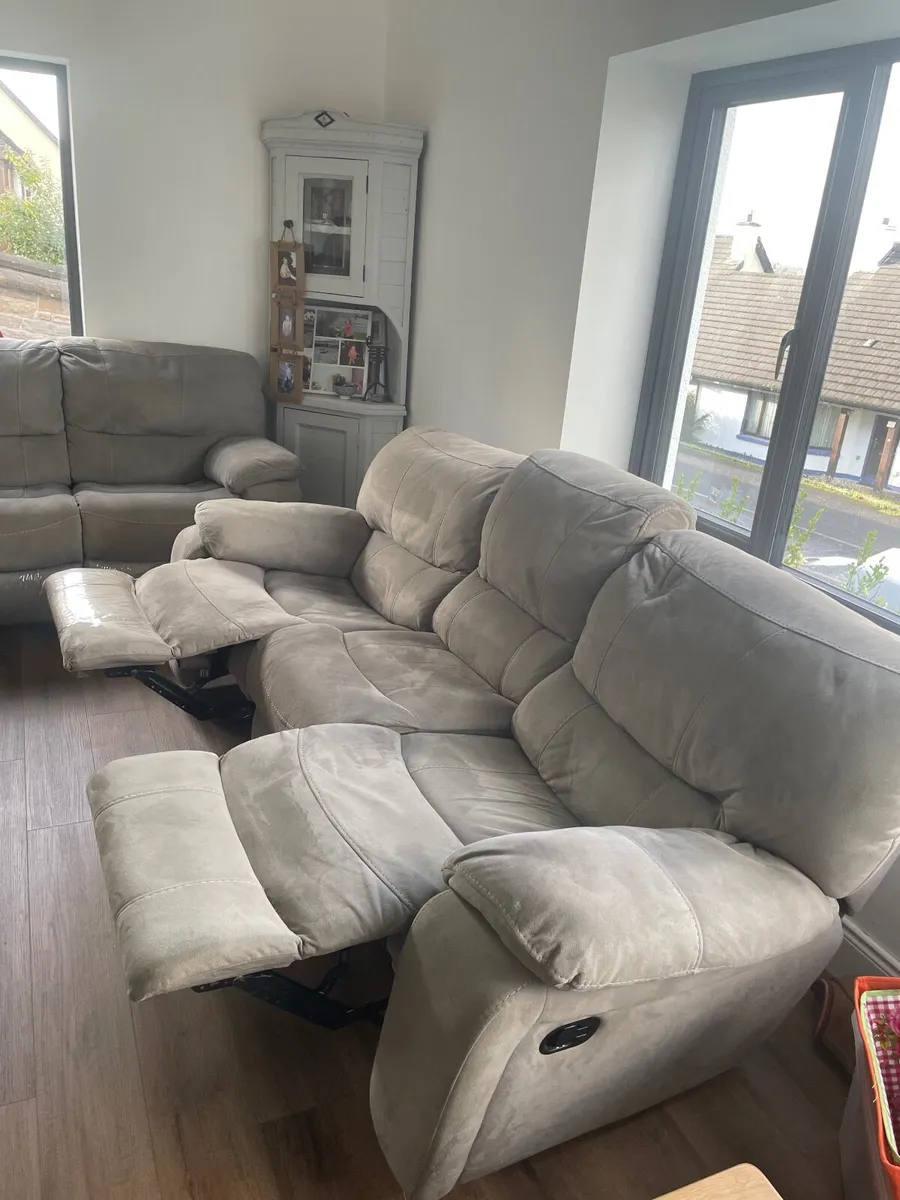 3 and 2 seater recliner sofas - Image 3