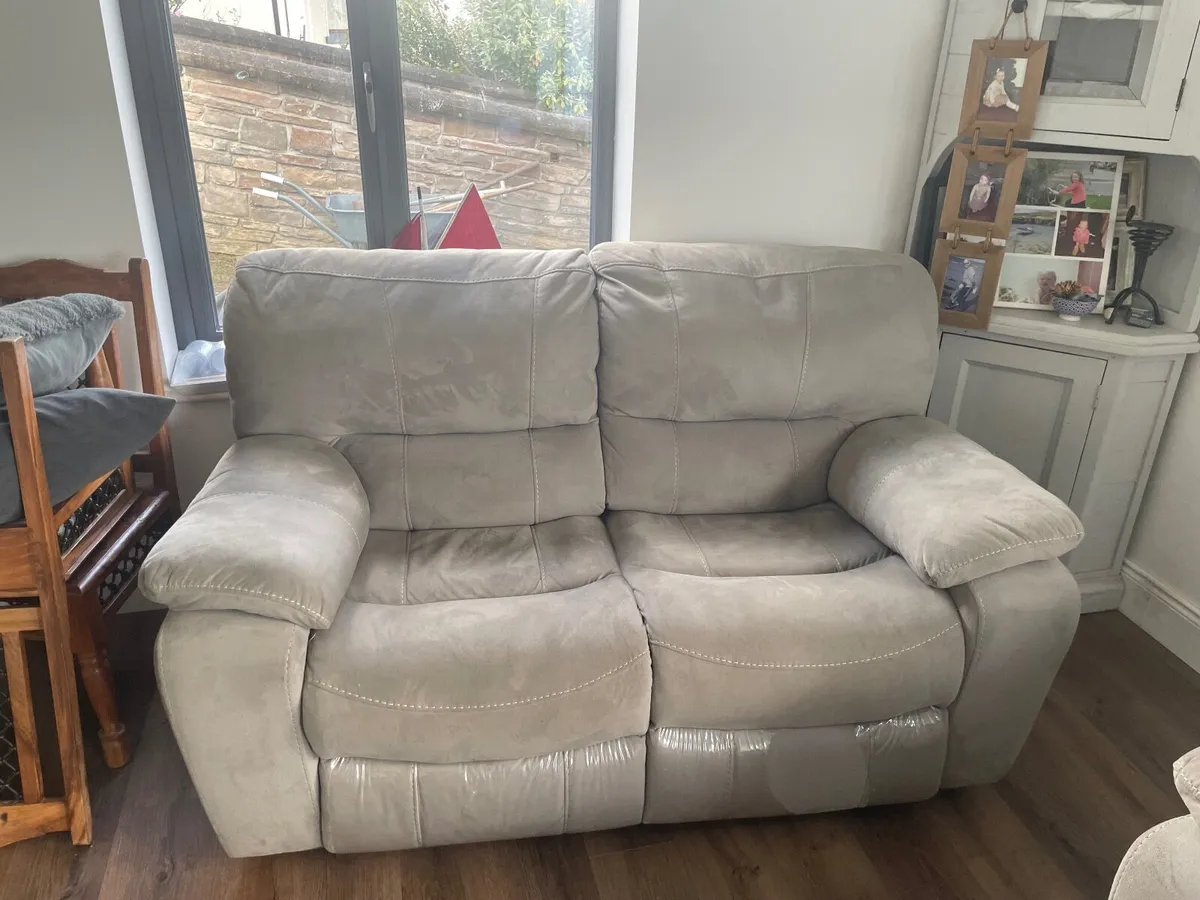 3 and 2 seater recliner sofas - Image 4