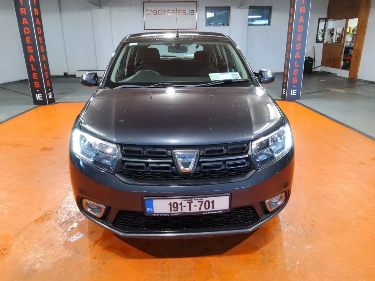 Dacia Sandero 1.0 75 Signature - Image 1