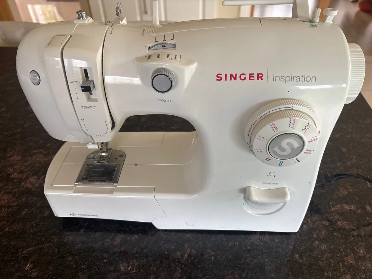 Sewing machine - Image 1