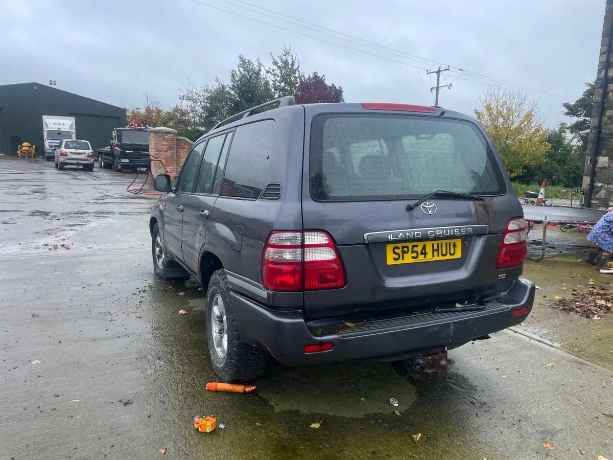 Toyota Land Cruiser Amazon 2004 MANUAL - Image 2