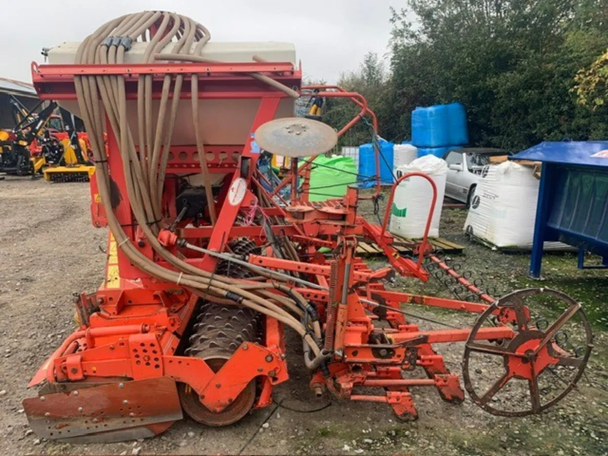 KUHN HR3003 P/HARROW + RAUCH PNEUMATIC AIR DRILL - Image 3