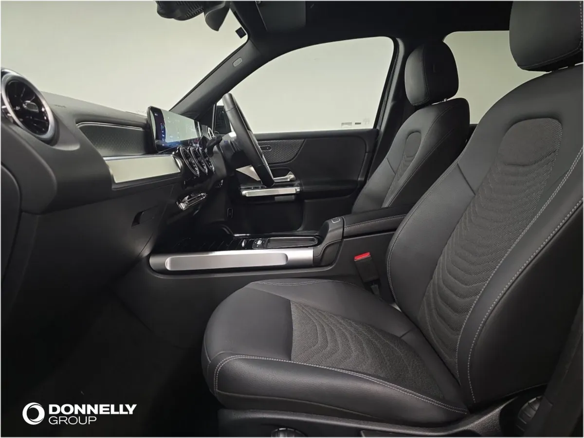 Mercedes-Benz Glb Estate Sport - Image 4