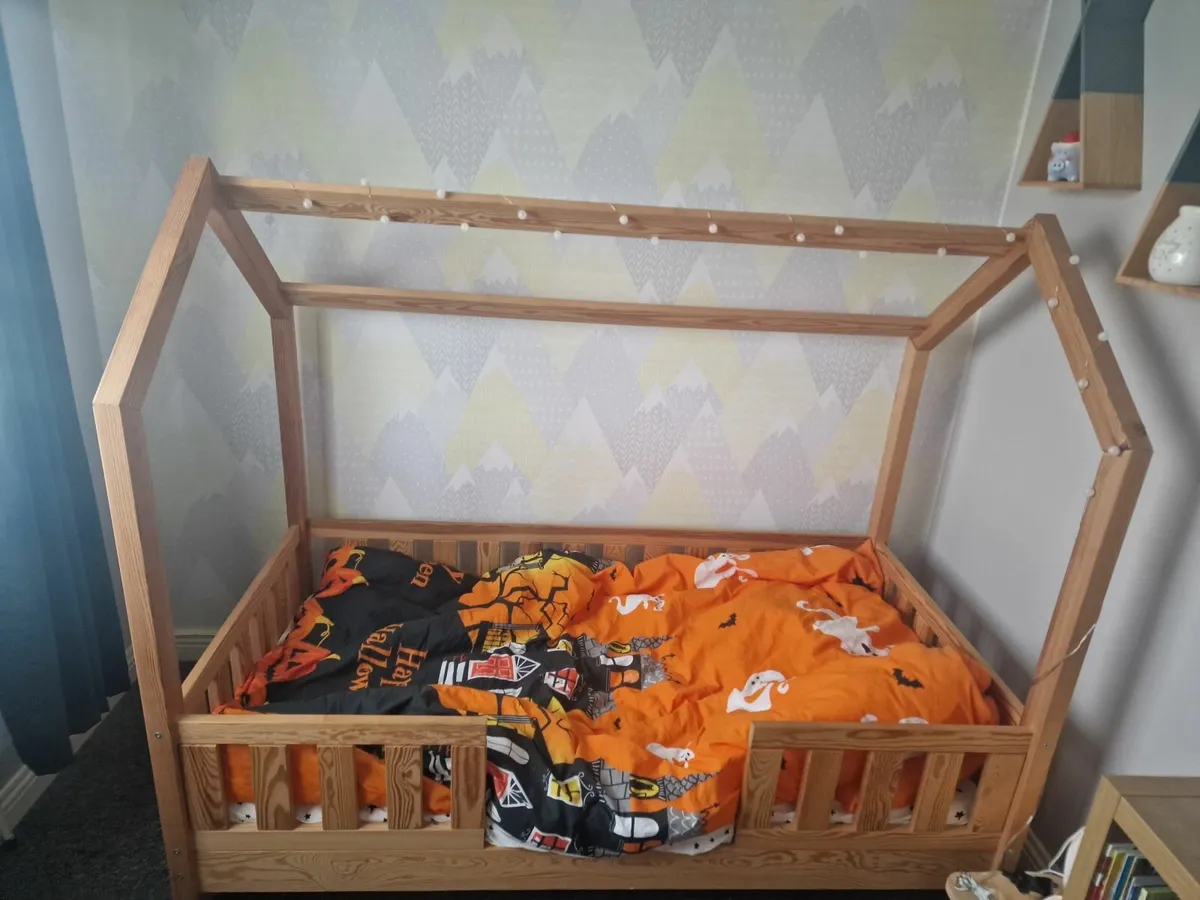 Kids bed - Image 1