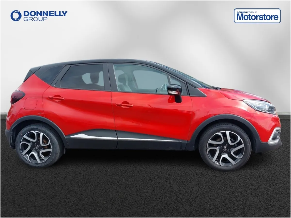 Renault Captur Diesel Hatchback Iconic - Image 3