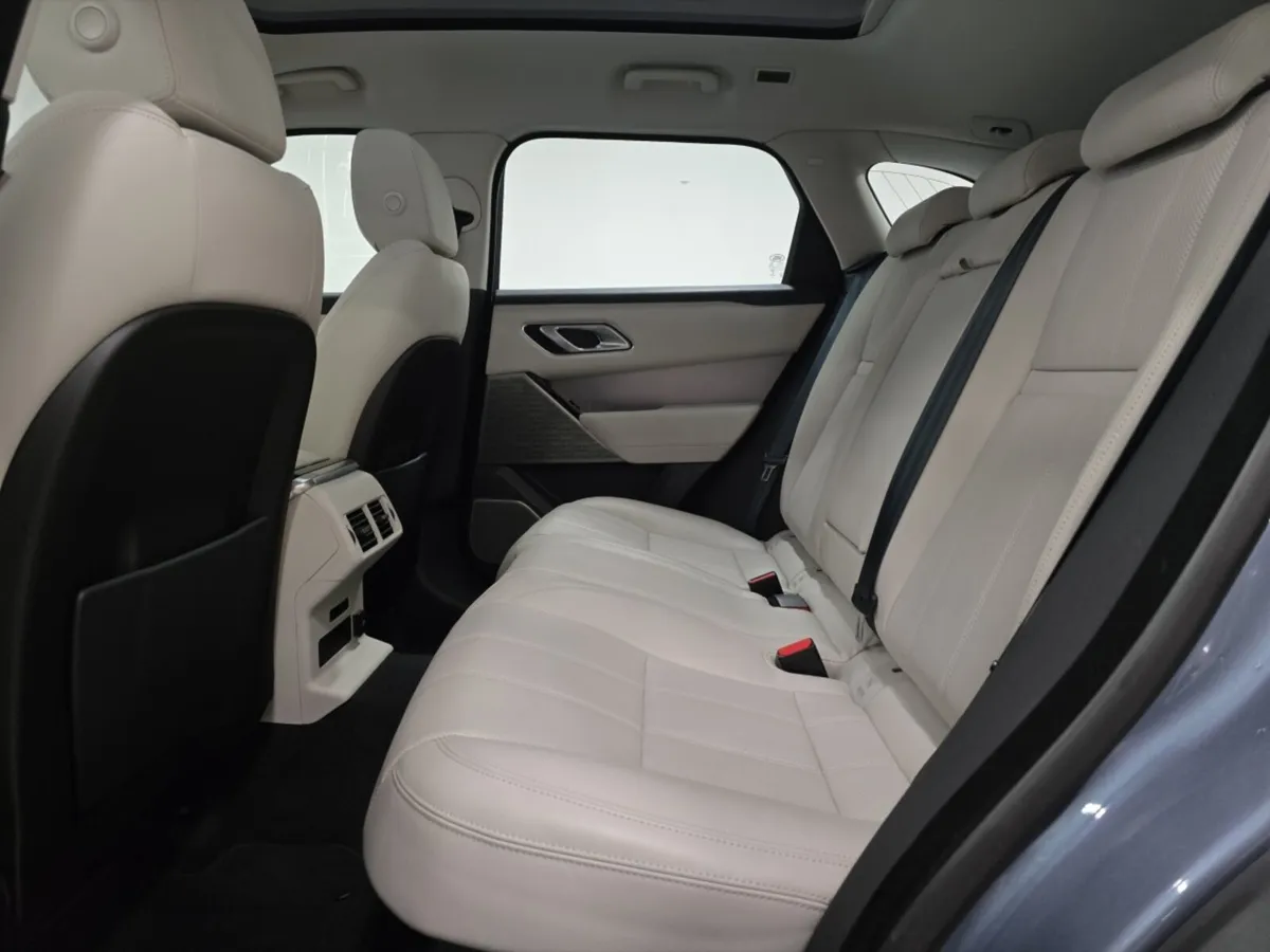 Land Rover Range Rover Velar Estate R-Dynamic SE - Image 4