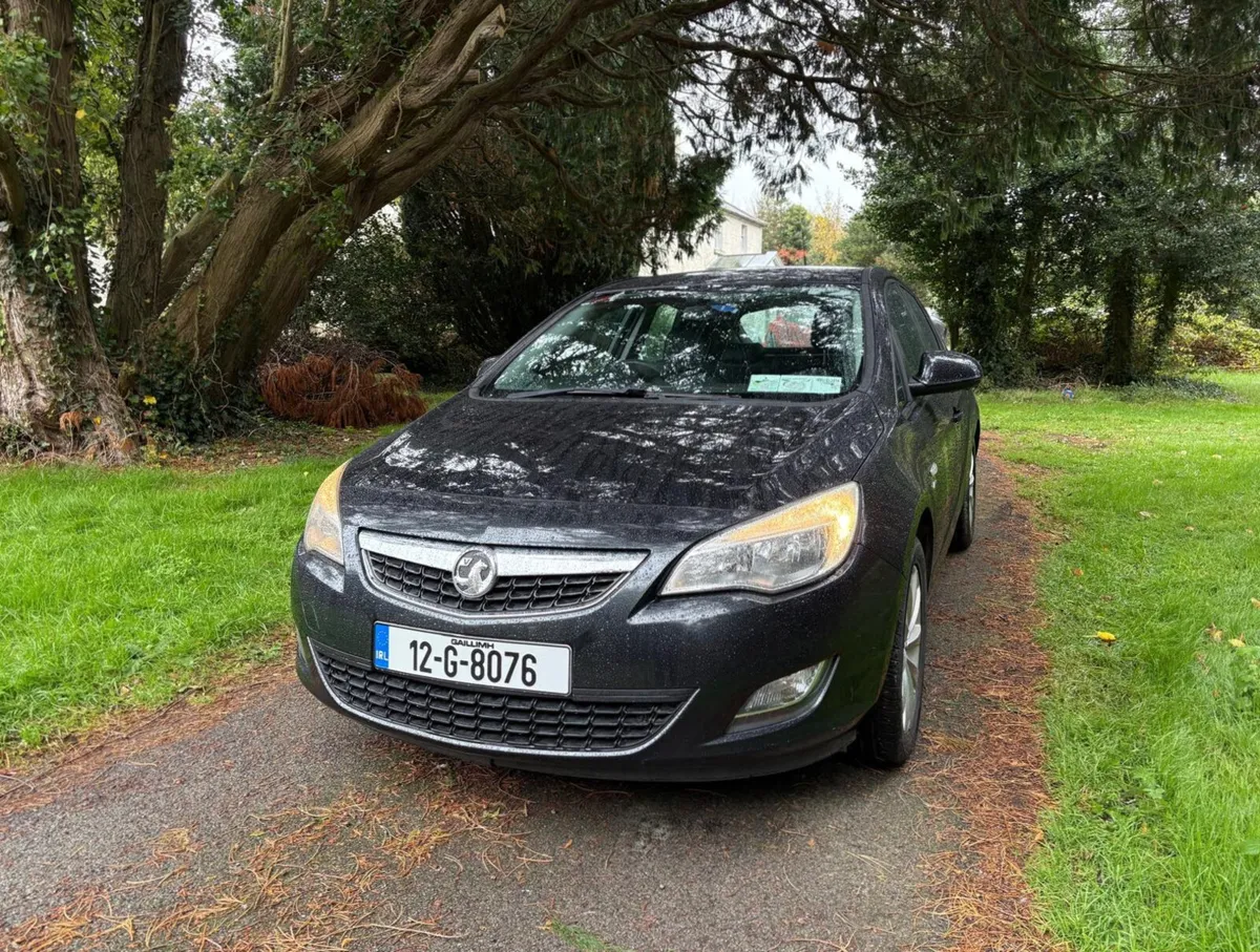 2012 Vauxhall Astra 1.4L, NCT until 2026! - Image 1