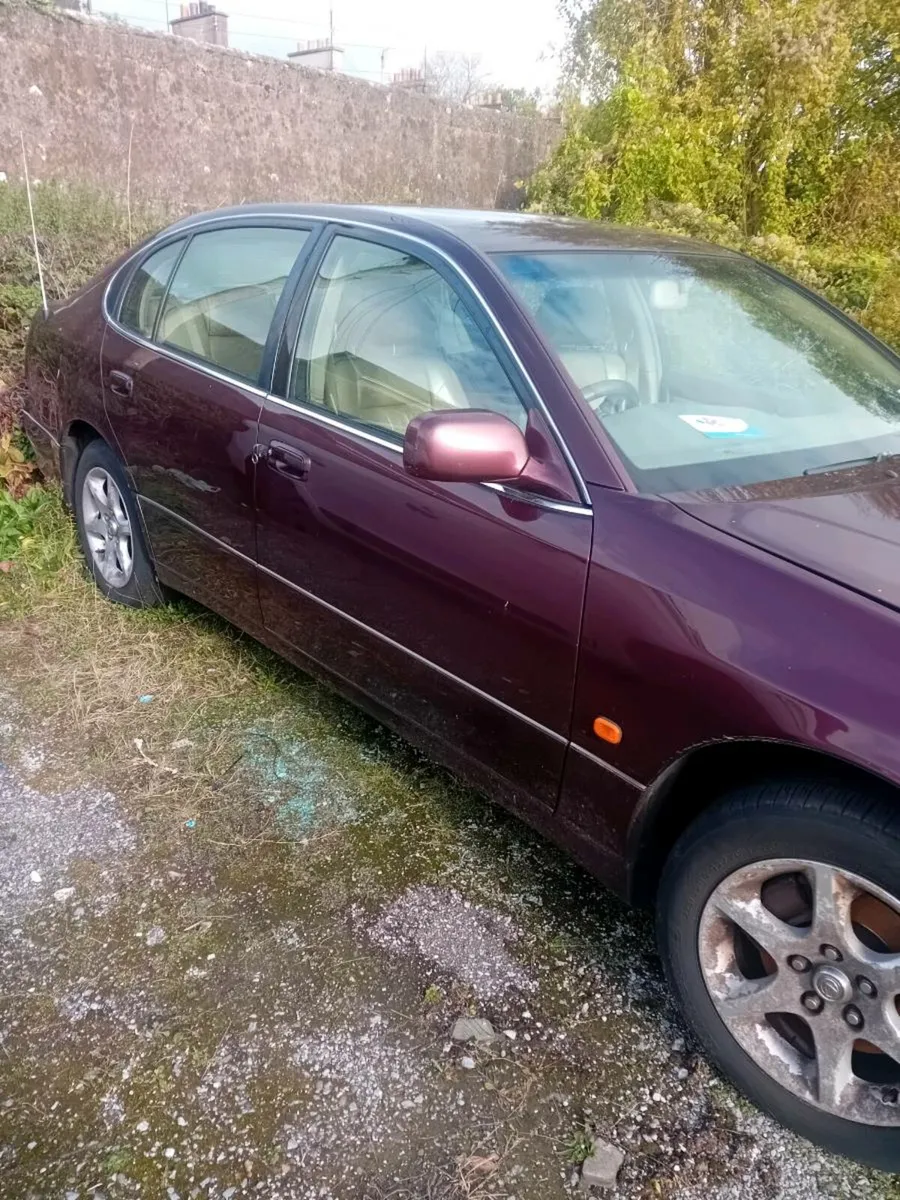 2002 lexus G300 for breaking - Image 1