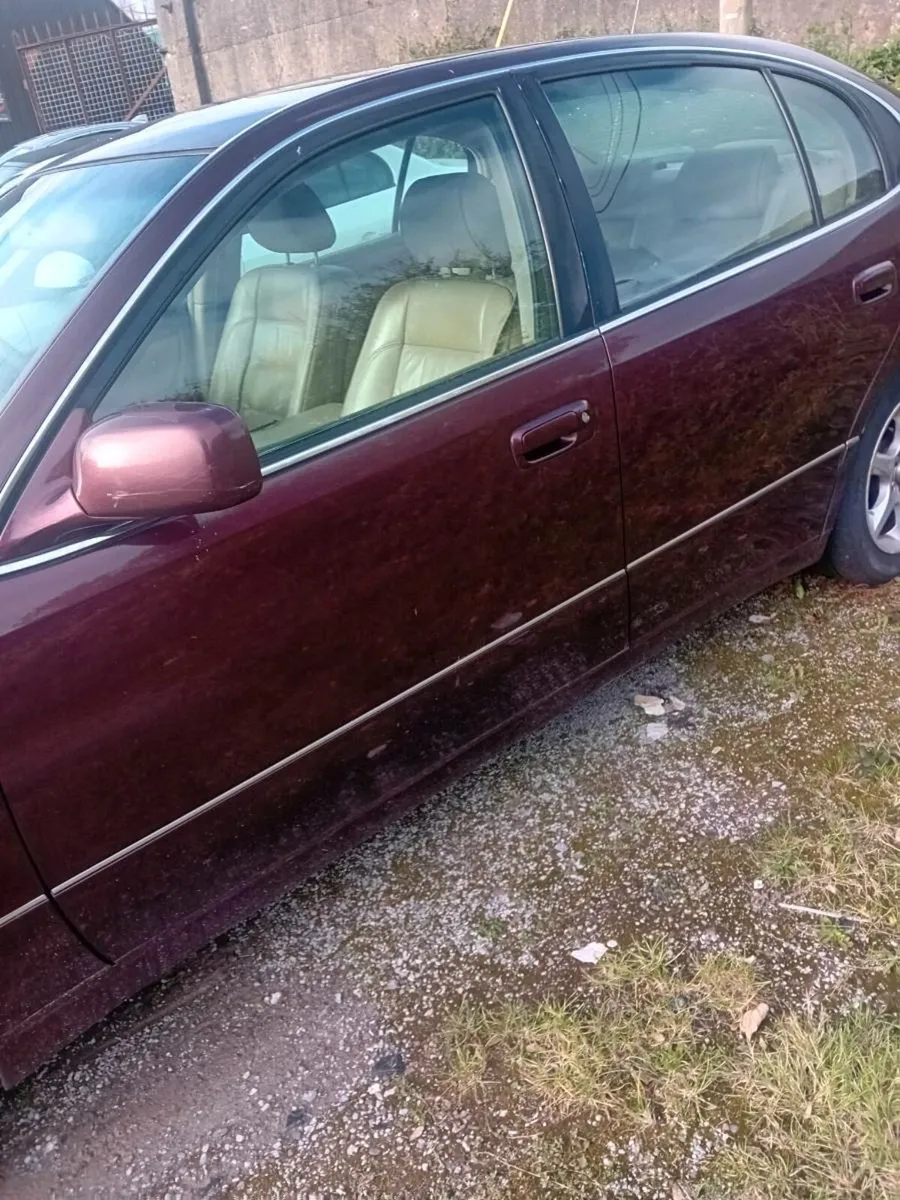 2002 lexus G300 for breaking - Image 2