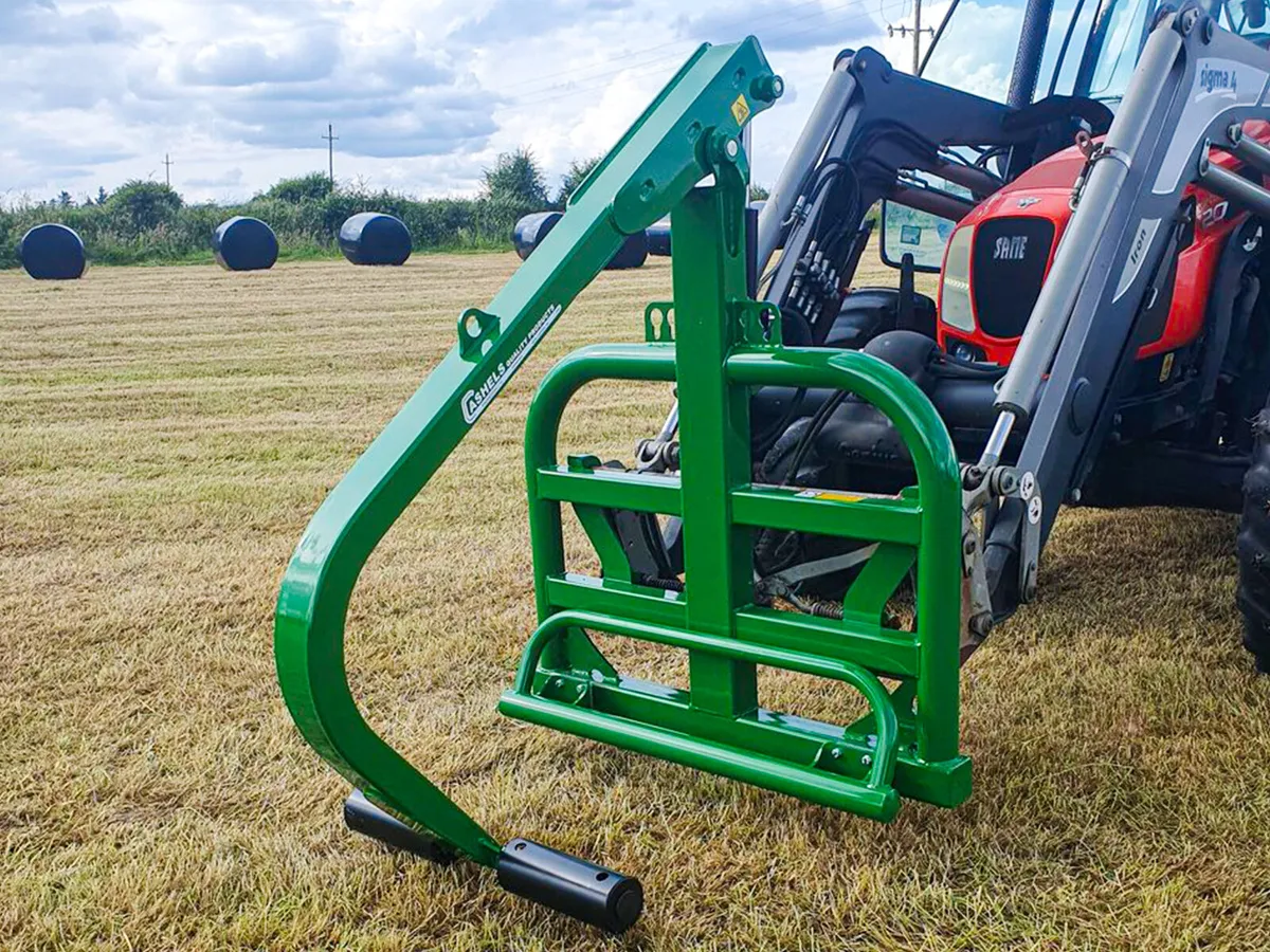 New Cashels Overarm Universal Bale Grab – Heavy-Du - Image 1