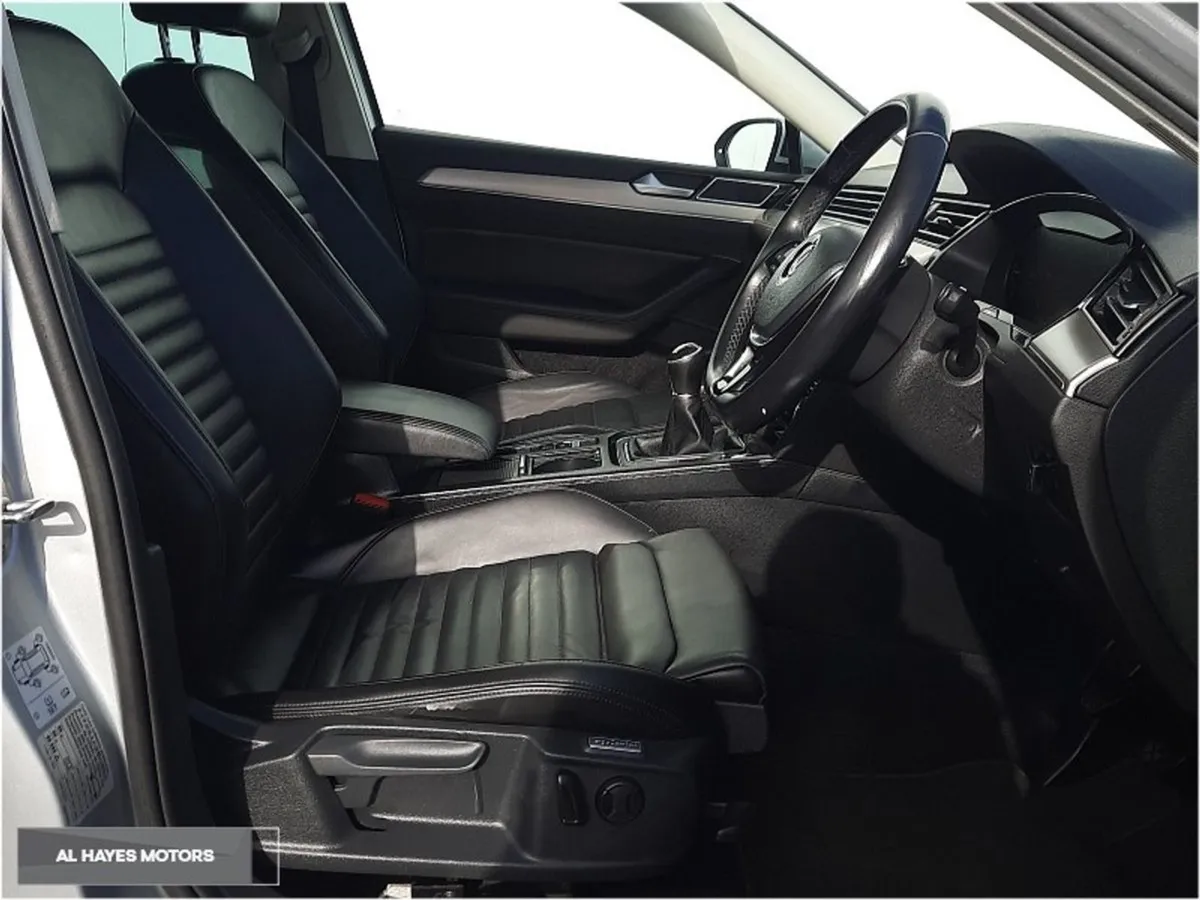 Volkswagen Passat  highline  Passat 2.0 TDI 150BHP - Image 4