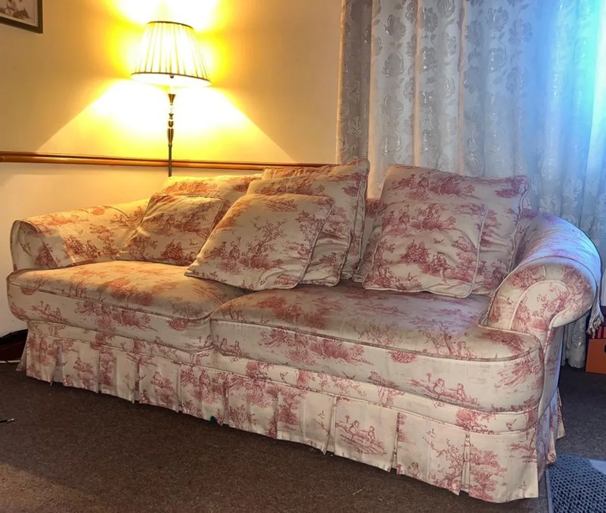 3 piece suite. single, 2 seater and 4 seater - Image 3