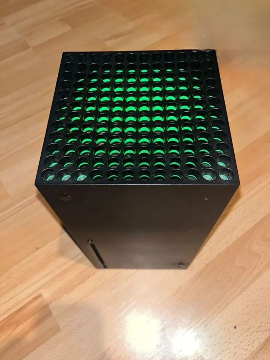 Xbox Series X - Image 3