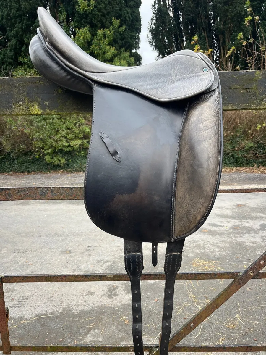 Stubben Dressage Saddle - Image 3