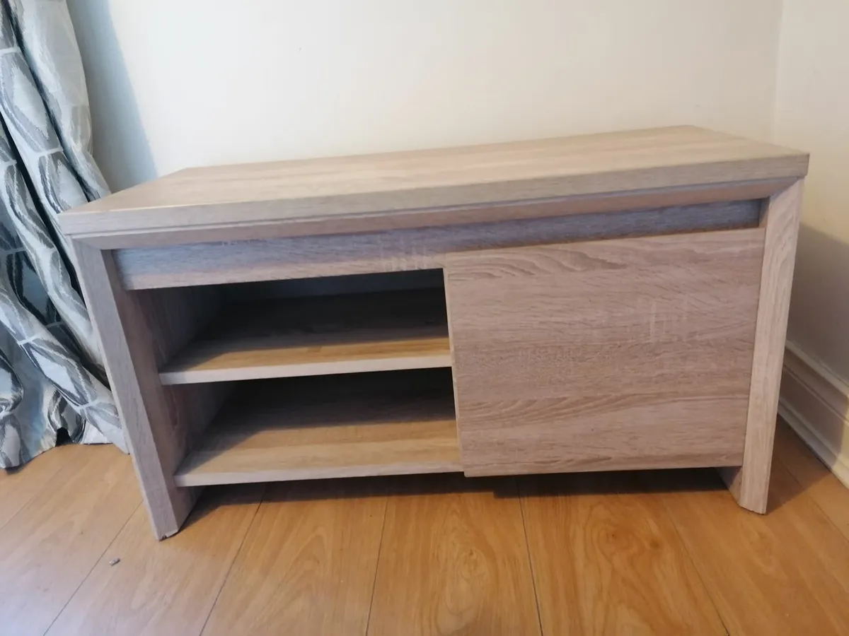 TV Unit - Image 1